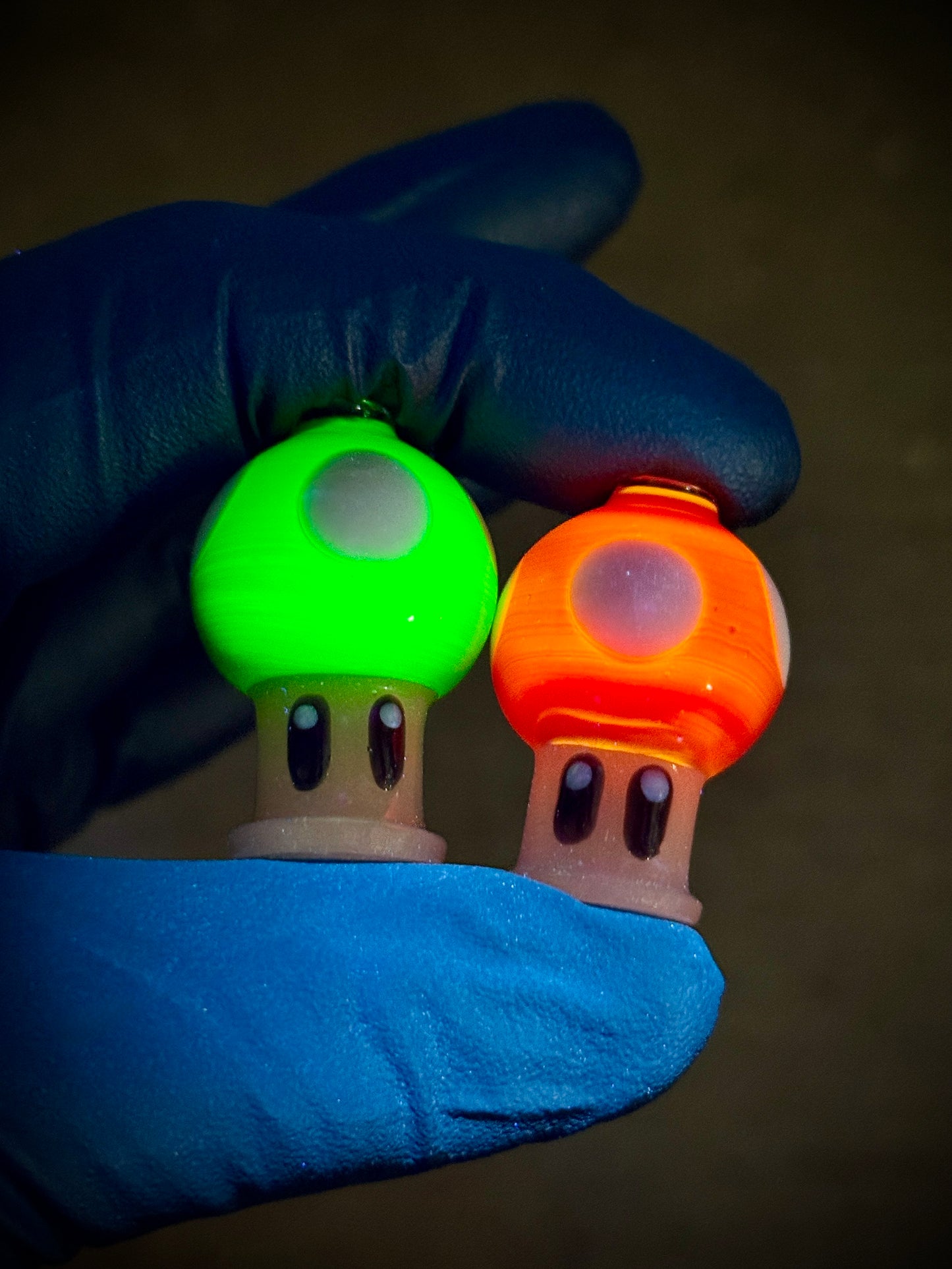 1 UP Red - Mario Pivot Top (UV Reactive)